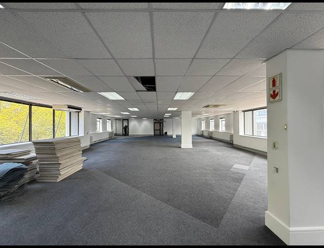 310M² OFFICE TO LET IN NEWLANDS